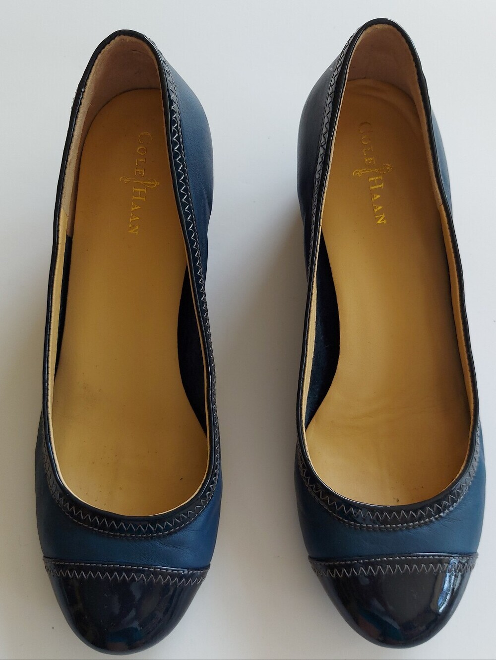 Cole Haan Navy and Black Leather Cap-Toe Ballet Flats size 7